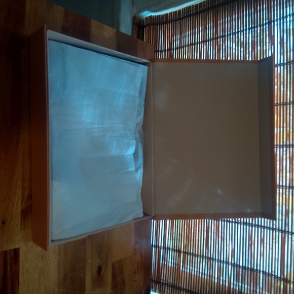 RARE LIMITED EDITION 100% AUTHENTIC LOUIS VUITTON POPPY FLOWER T-SHIRT WITH BOX! - Picture 7 of 12